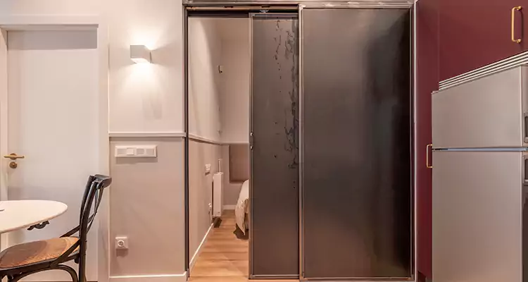 We Fix Closet Sliding Door in St. Petersburg, FL 