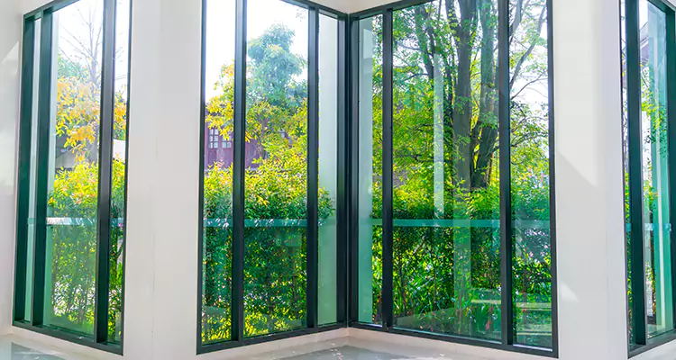 Folding Glass Balcony Door Repair in St. Petersburg, FL